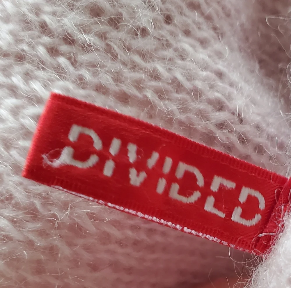 DIVIDED by H&M PINK MOHAIR CARDIGAN EUC SIZE 8 - Picture 15 of 16